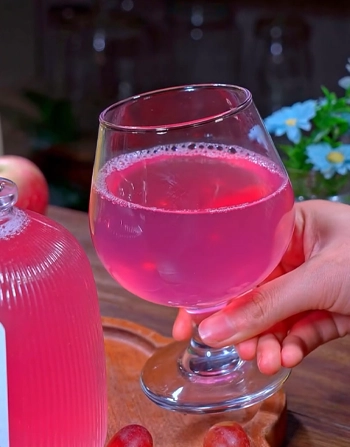 Easy Homemade Grape Wine Recipe