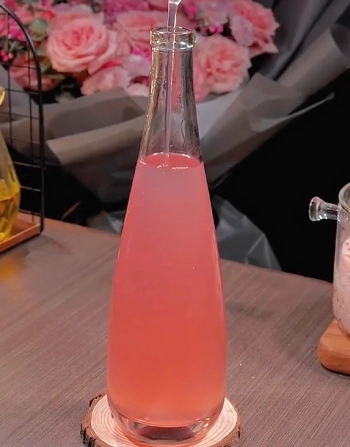 Sichuan Sweet Wine with Dragon Fruit