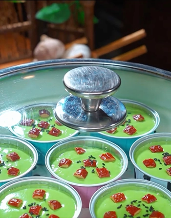🥒 Cucumber Skin Steamed Cake