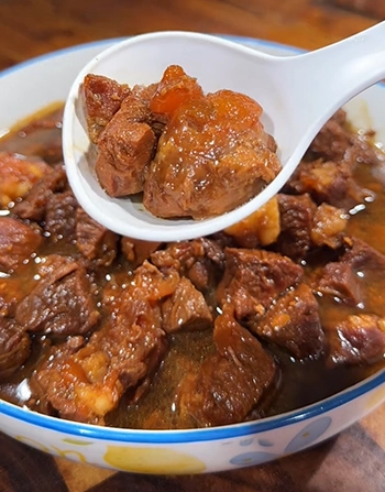 🍲 Old-Fashioned Stewed Beef (Restaurant Style)